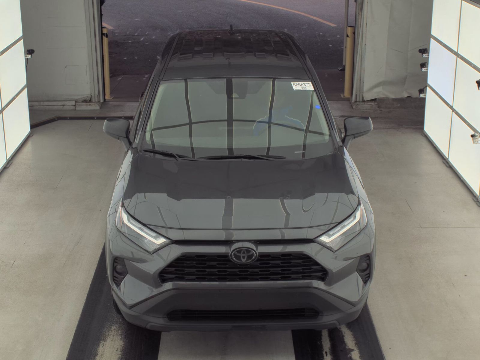 2025 Toyota RAV4 LE FWD