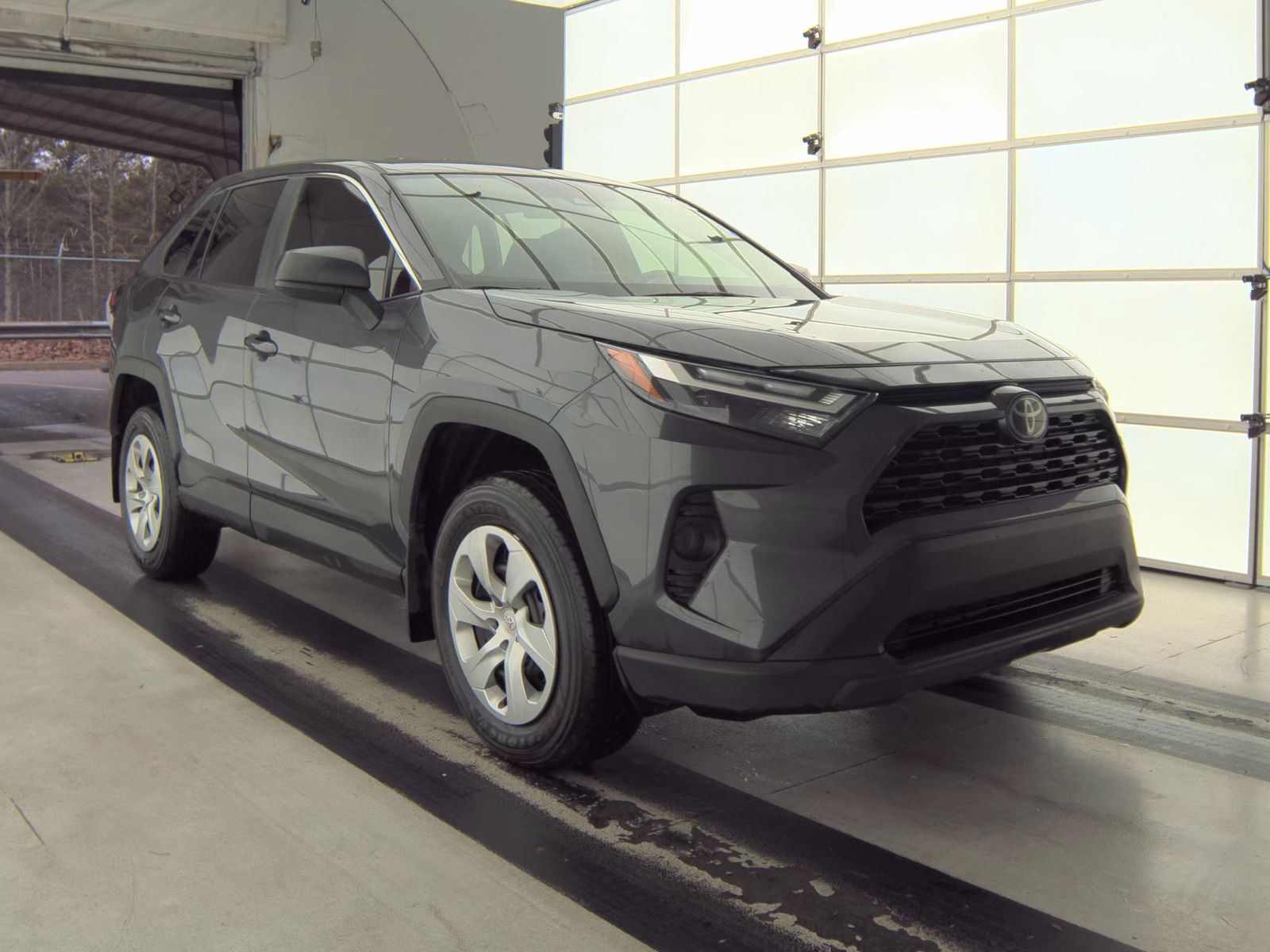 2025 Toyota RAV4 LE FWD
