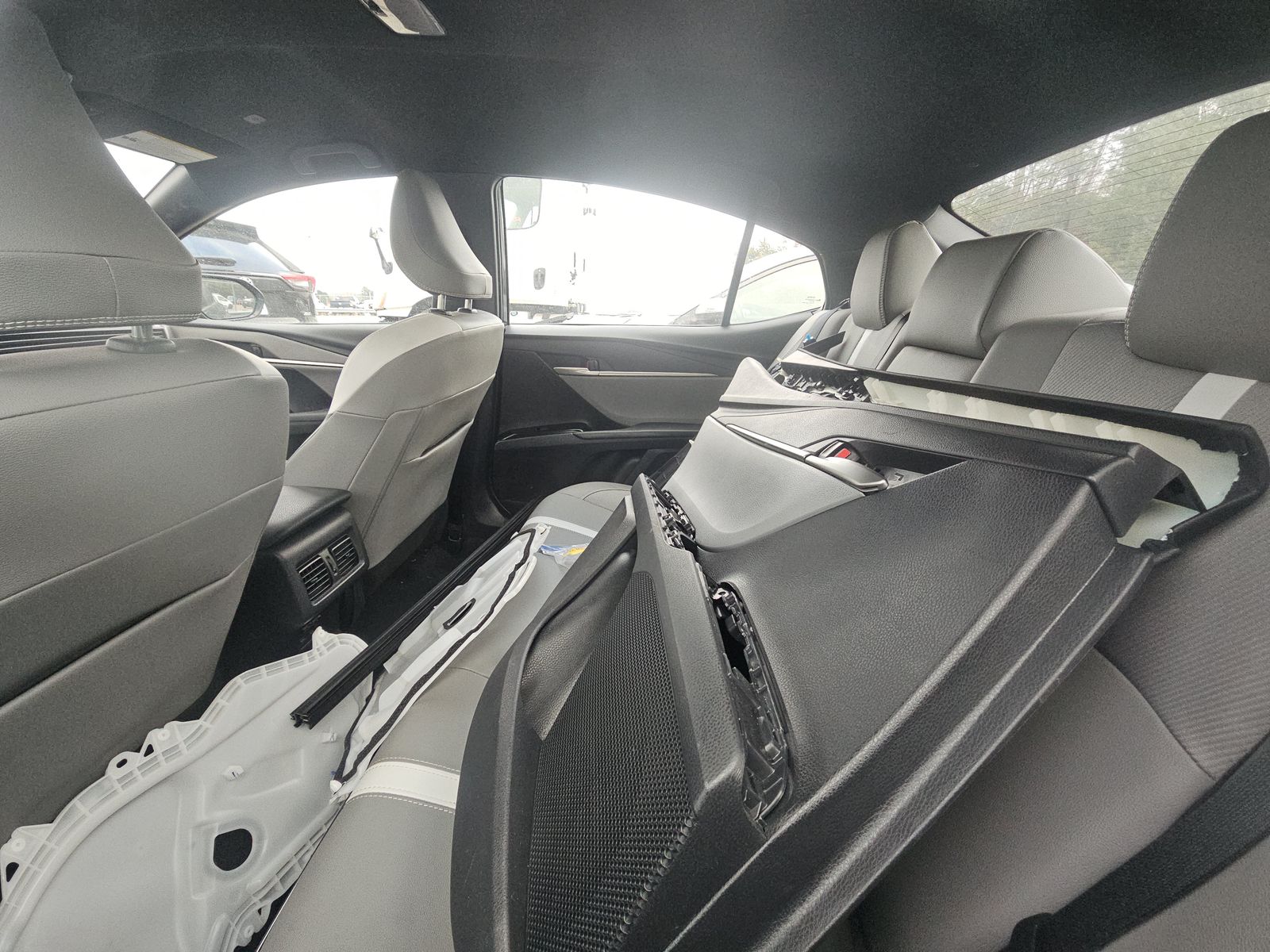 2025 Toyota Camry SE FWD