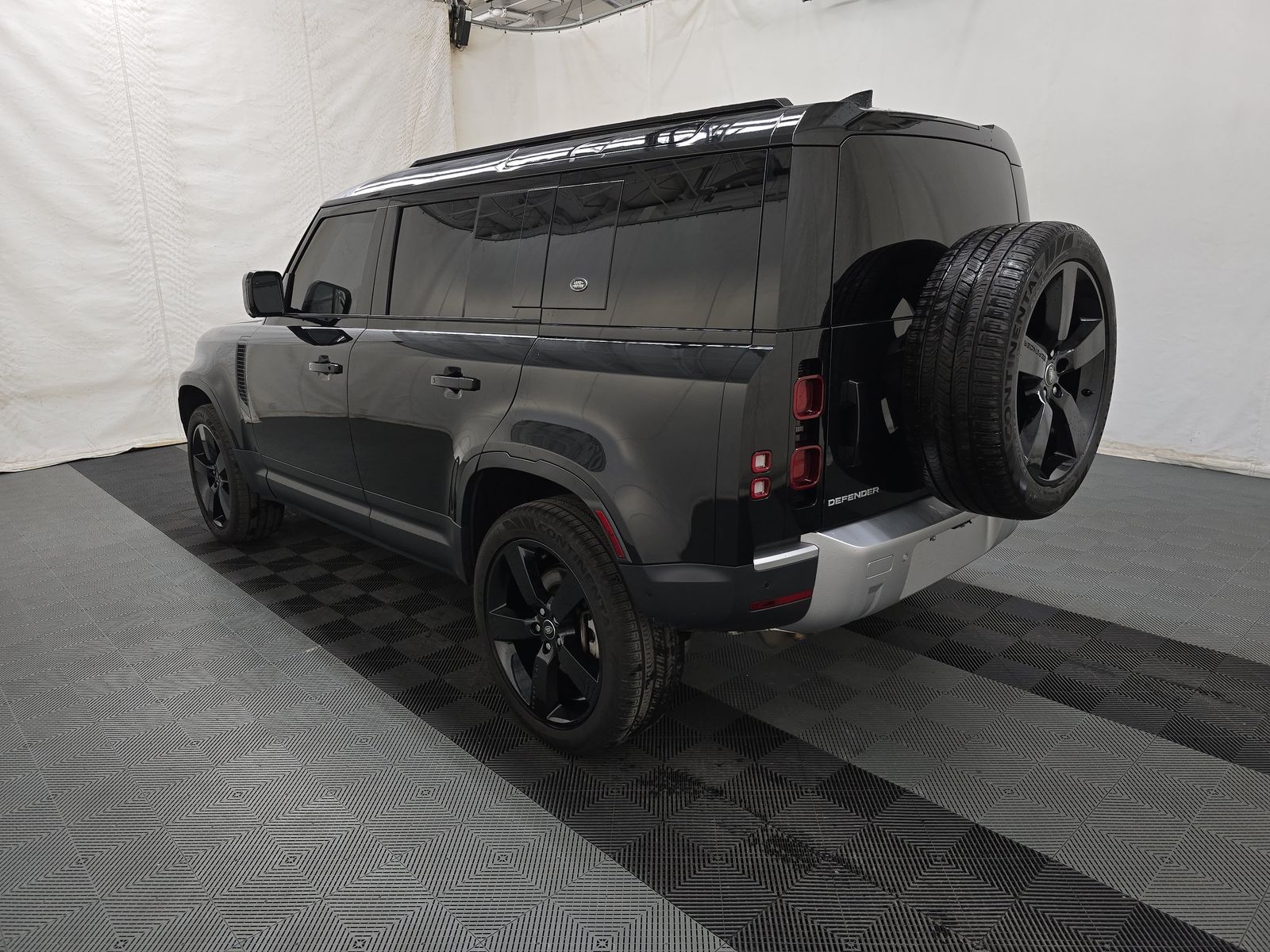 2023 Land Rover Defender 110 30th Anniversary Edition AWD