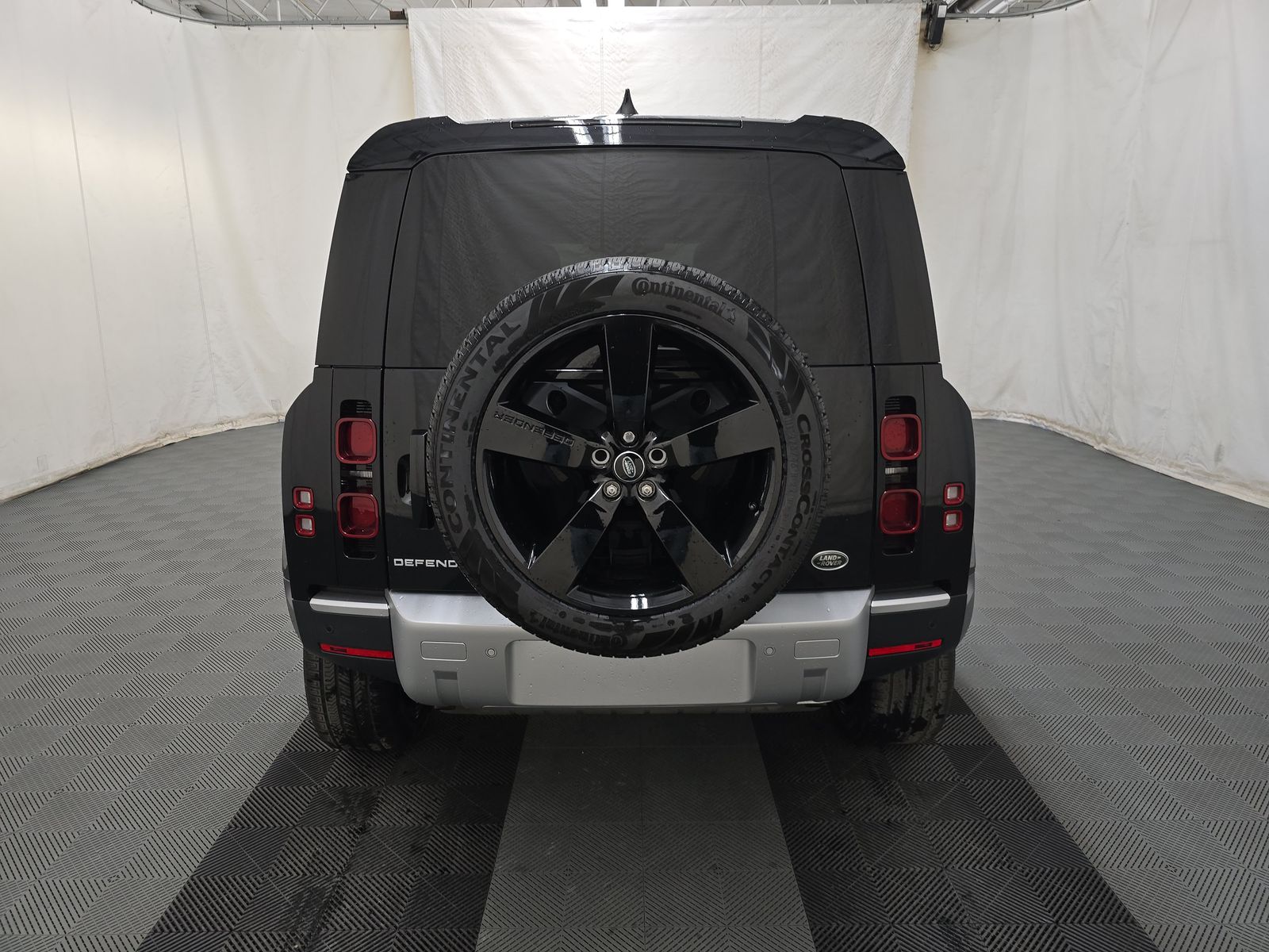 2023 Land Rover Defender 110 30th Anniversary Edition AWD