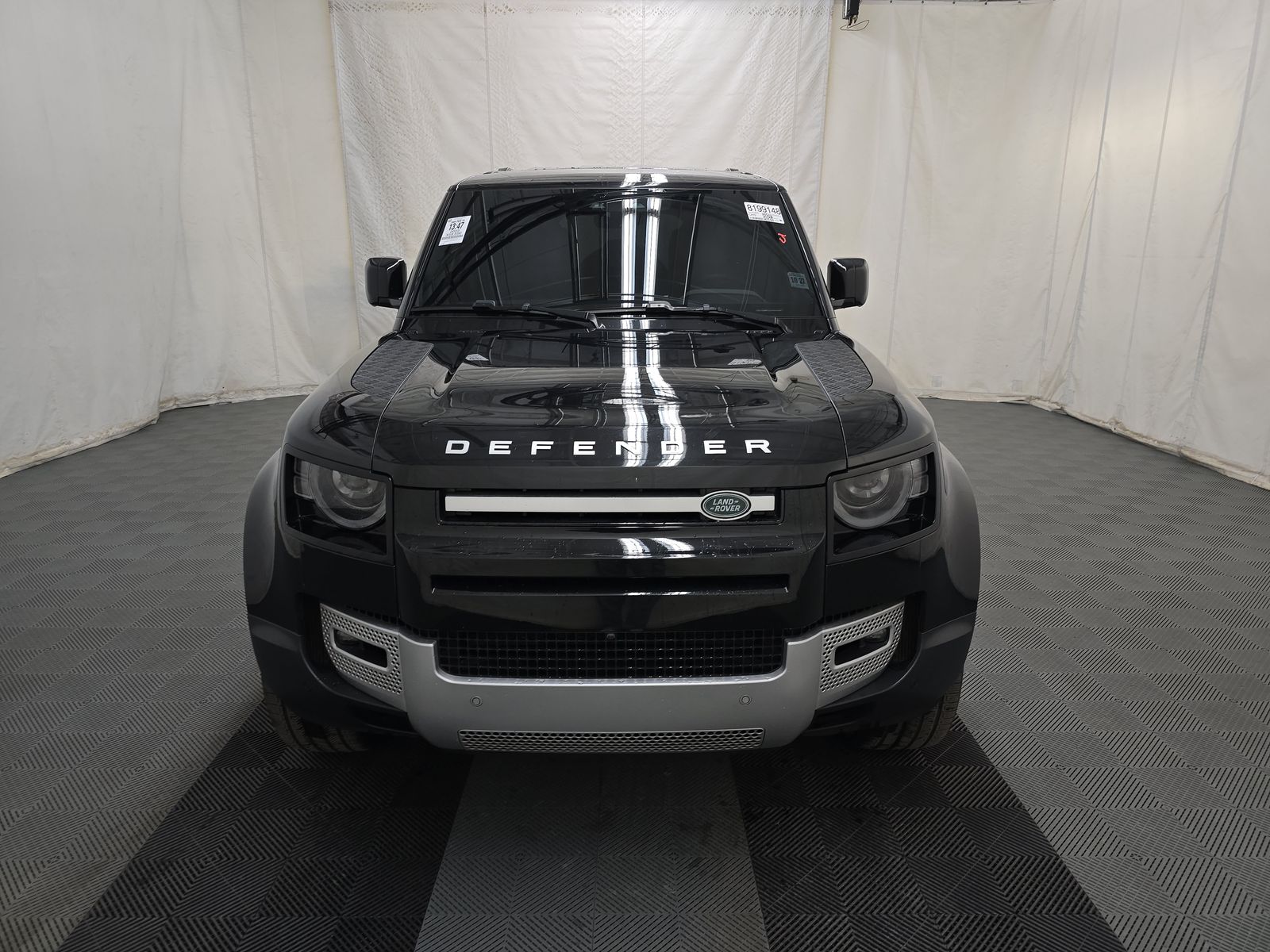 2023 Land Rover Defender 110 30th Anniversary Edition AWD