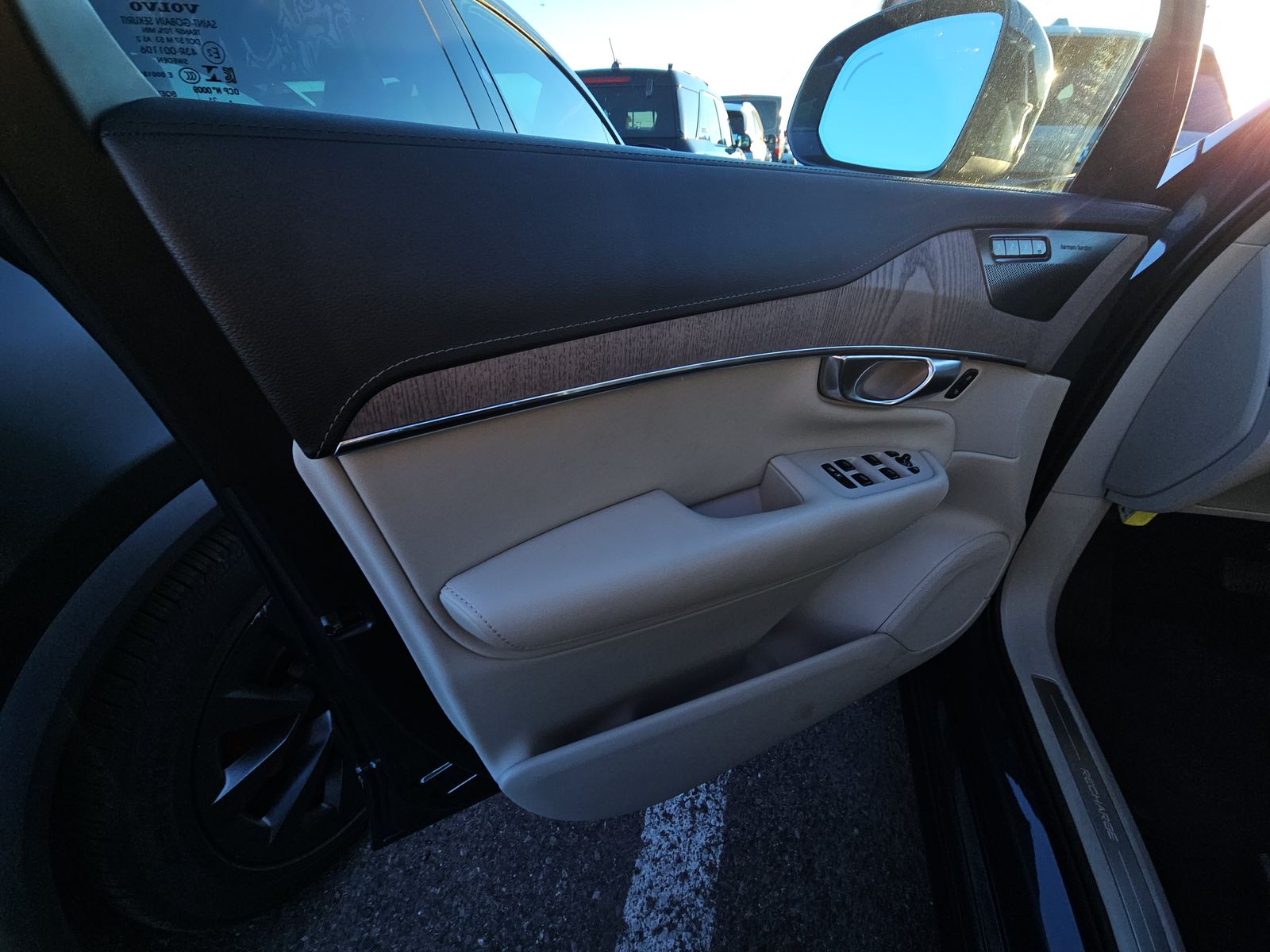 2022 Volvo XC90 Recharge T8 Inscription AWD