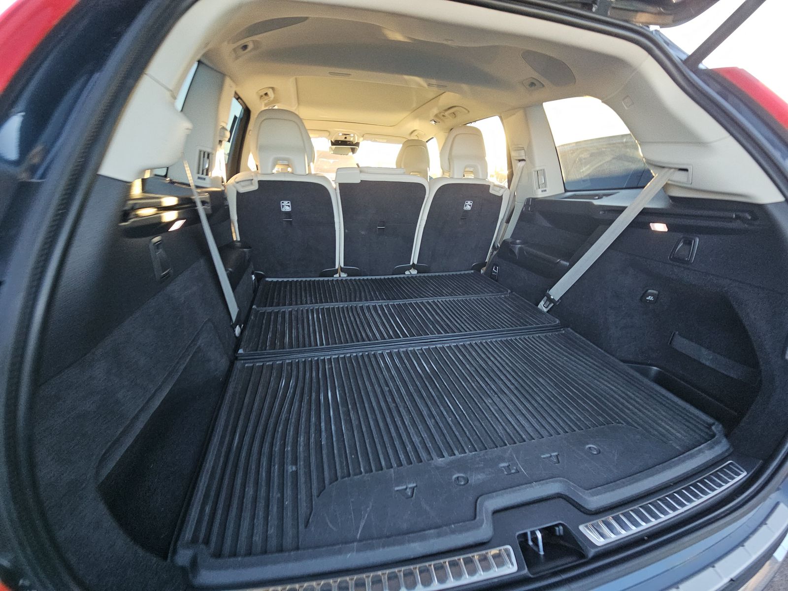 2022 Volvo XC90 Recharge T8 Inscription AWD