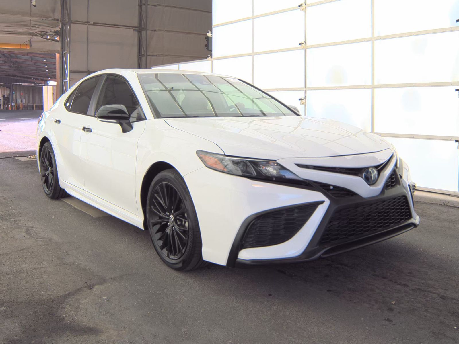 2022 Toyota Camry Hybrid Nightshade FWD