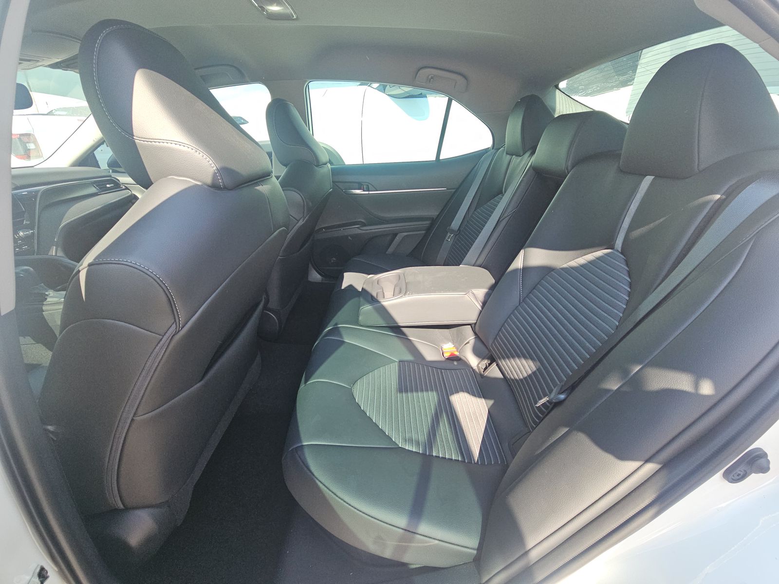 2022 Toyota Camry Hybrid Nightshade FWD