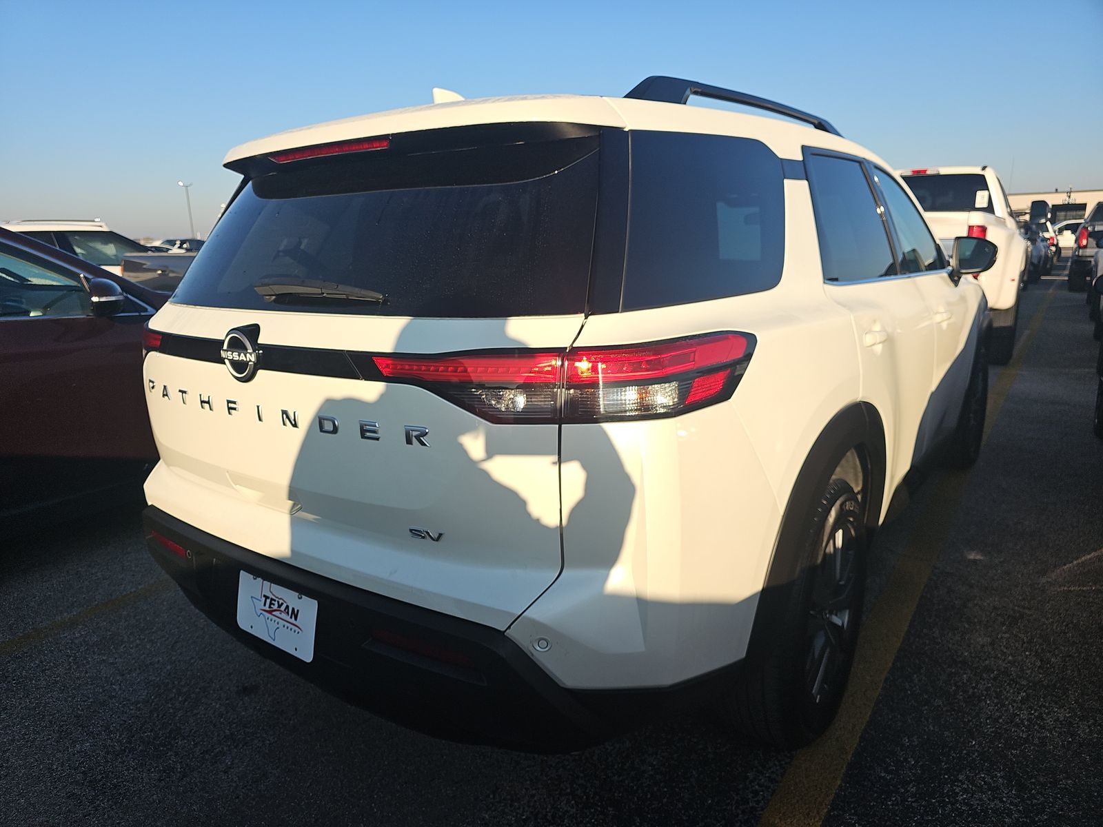 2024 Nissan Pathfinder SV FWD