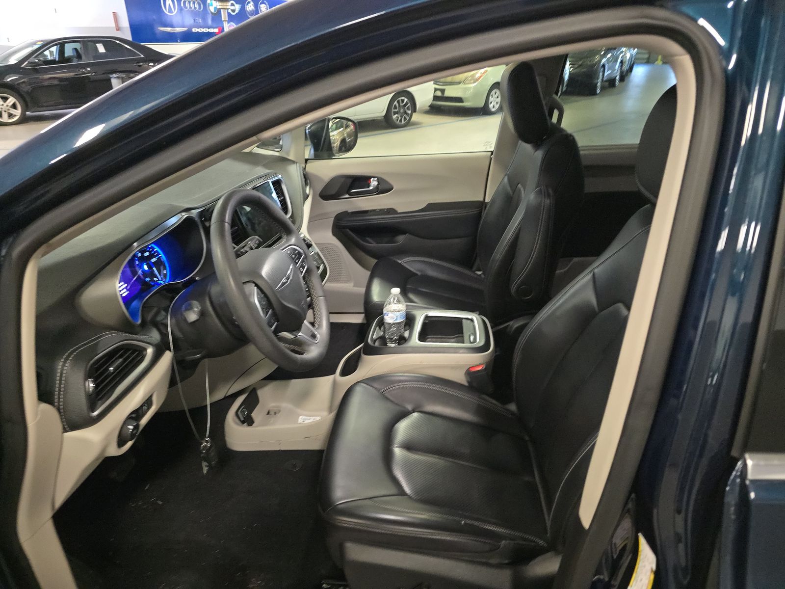 2023 Chrysler Pacifica Touring L FWD