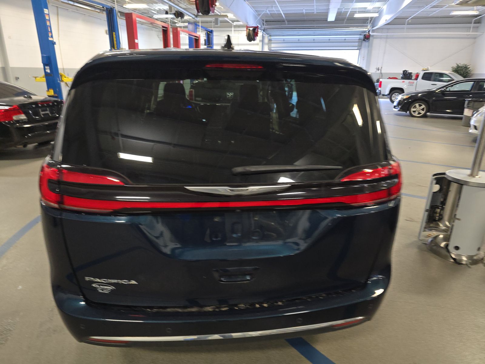 2023 Chrysler Pacifica Touring L FWD
