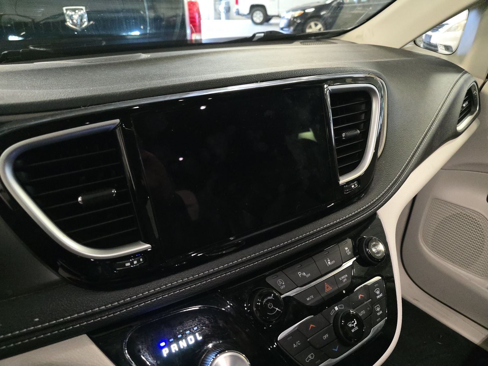 2023 Chrysler Pacifica Touring L FWD