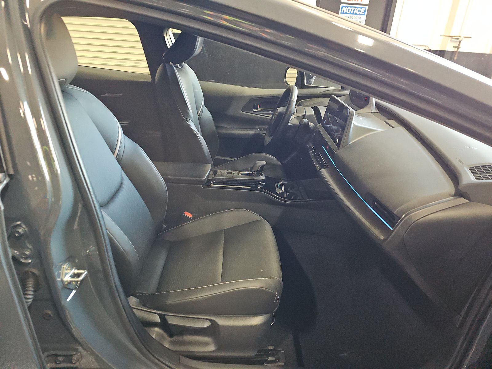 2024 Toyota Prius XLE FWD