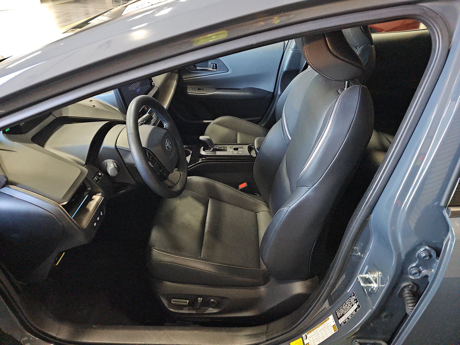 2024 Toyota Prius XLE FWD