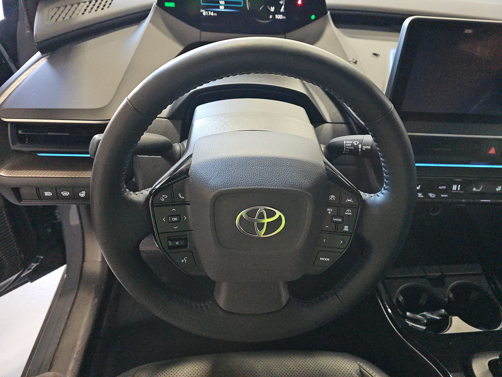 2024 Toyota Prius XLE FWD