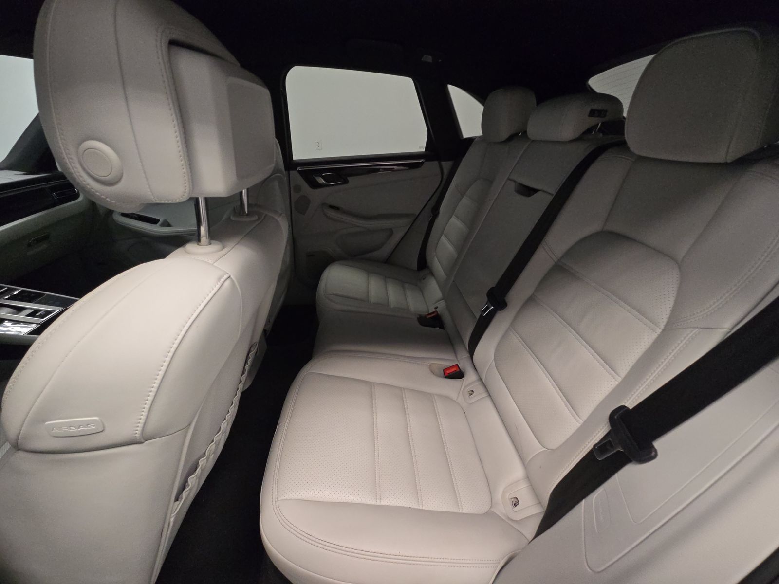 2023 Porsche Macan Base AWD