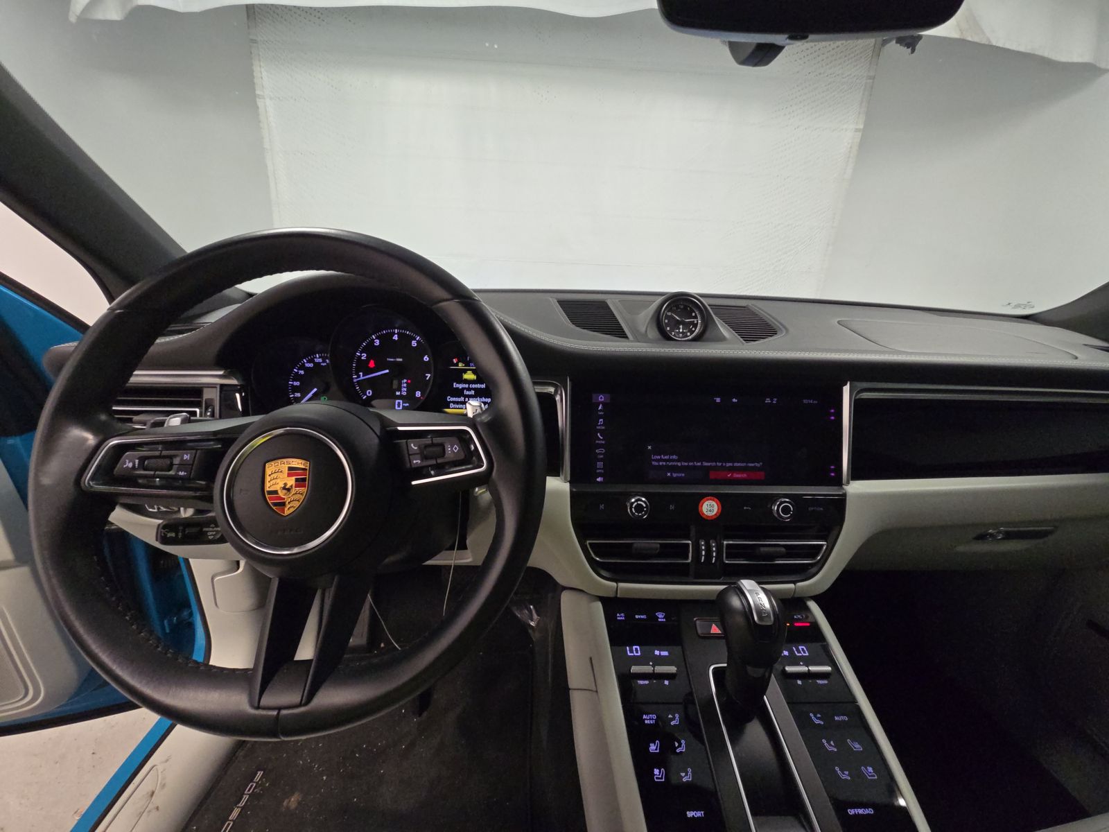 2023 Porsche Macan Base AWD