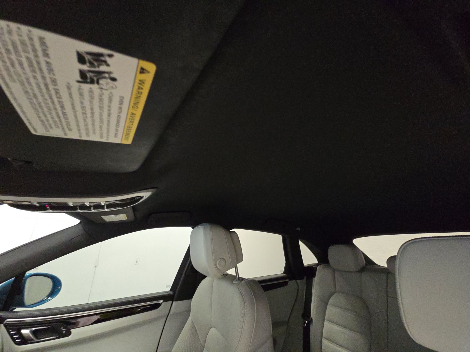 2023 Porsche Macan Base AWD