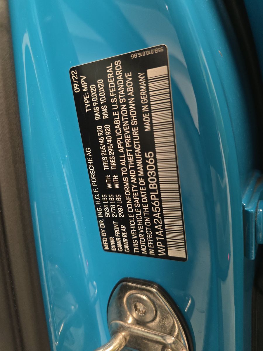 2023 Porsche Macan Base AWD