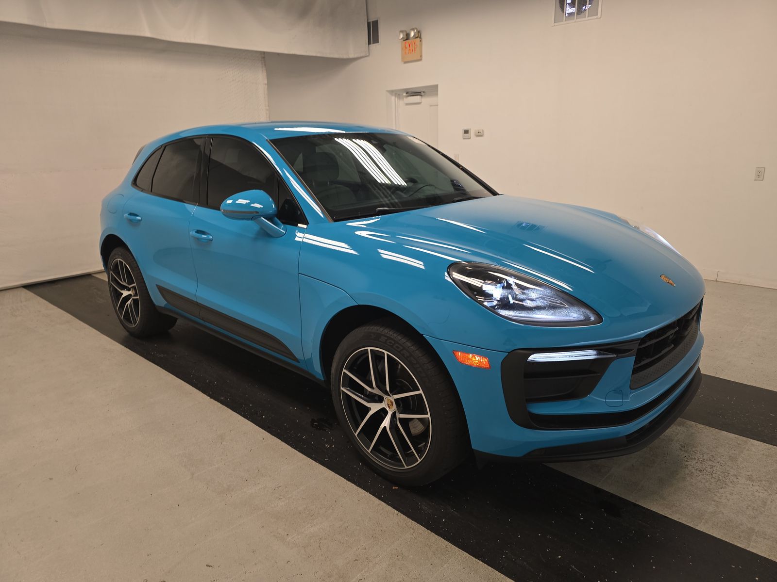 2023 Porsche Macan Base AWD
