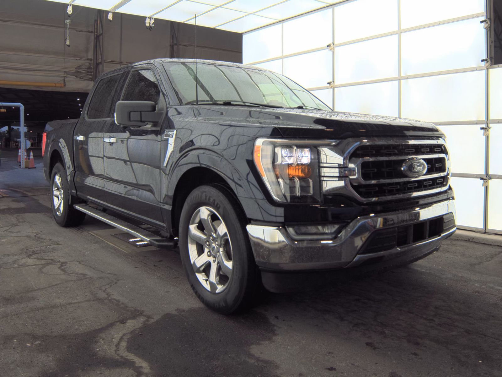 2022 Ford F-150 XLT RWD