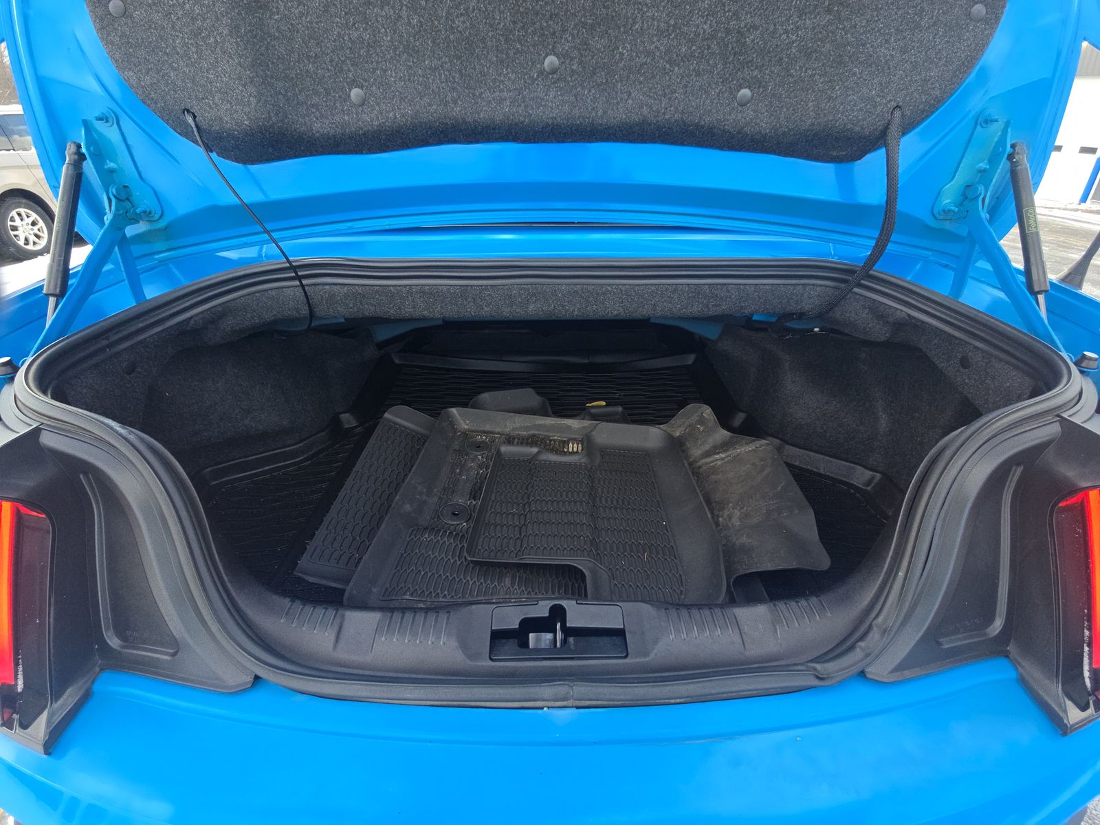 2022 Ford Mustang EcoBoost RWD