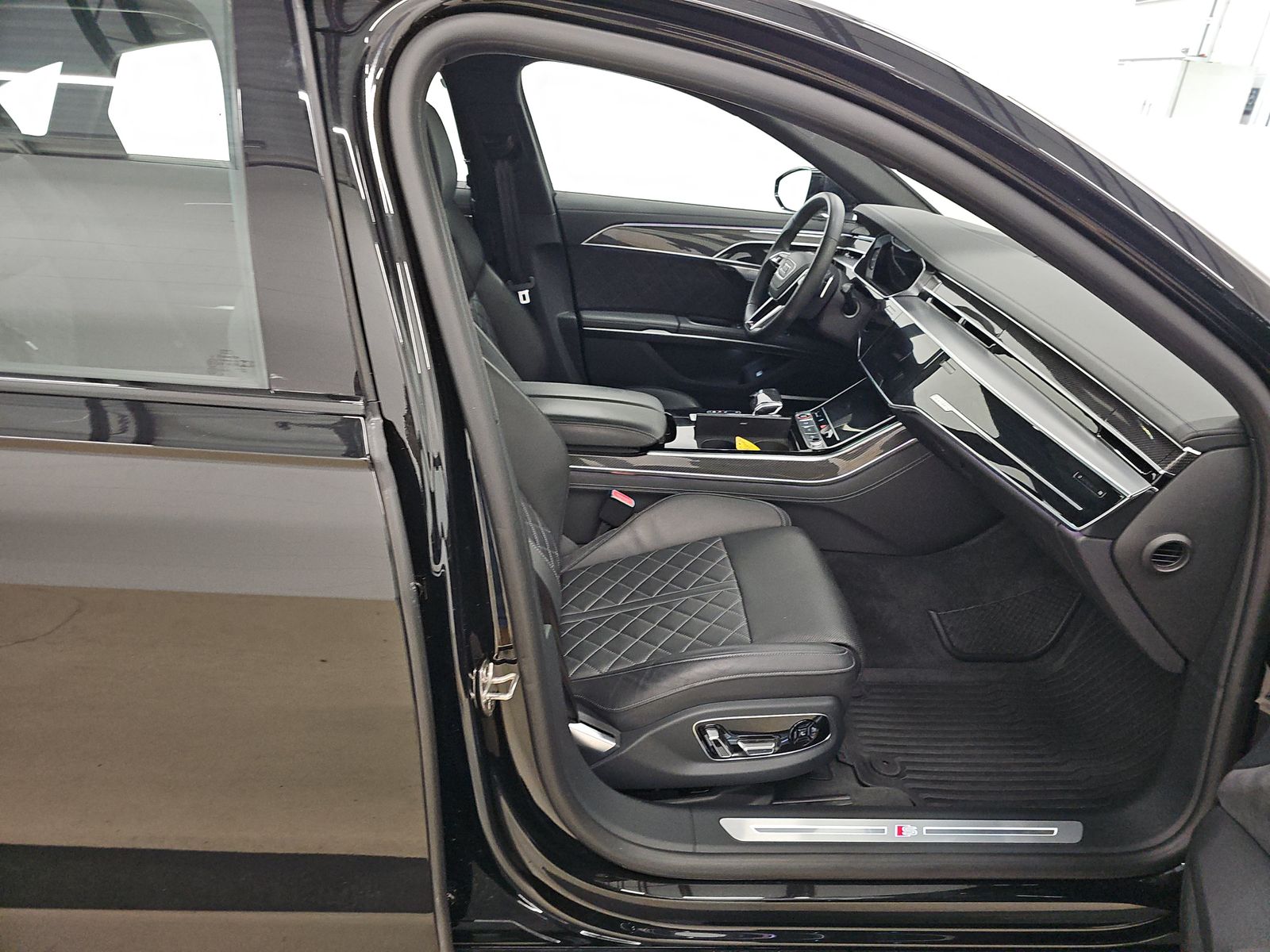 2023 Audi S8 Base AWD