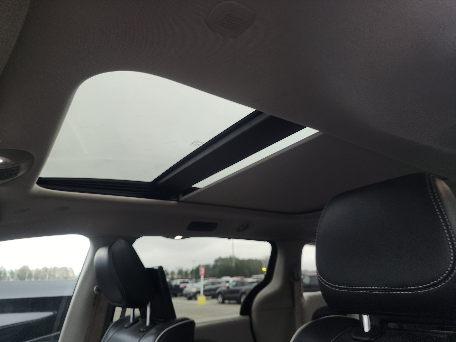 2023 Chrysler Pacifica Hybrid Limited FWD