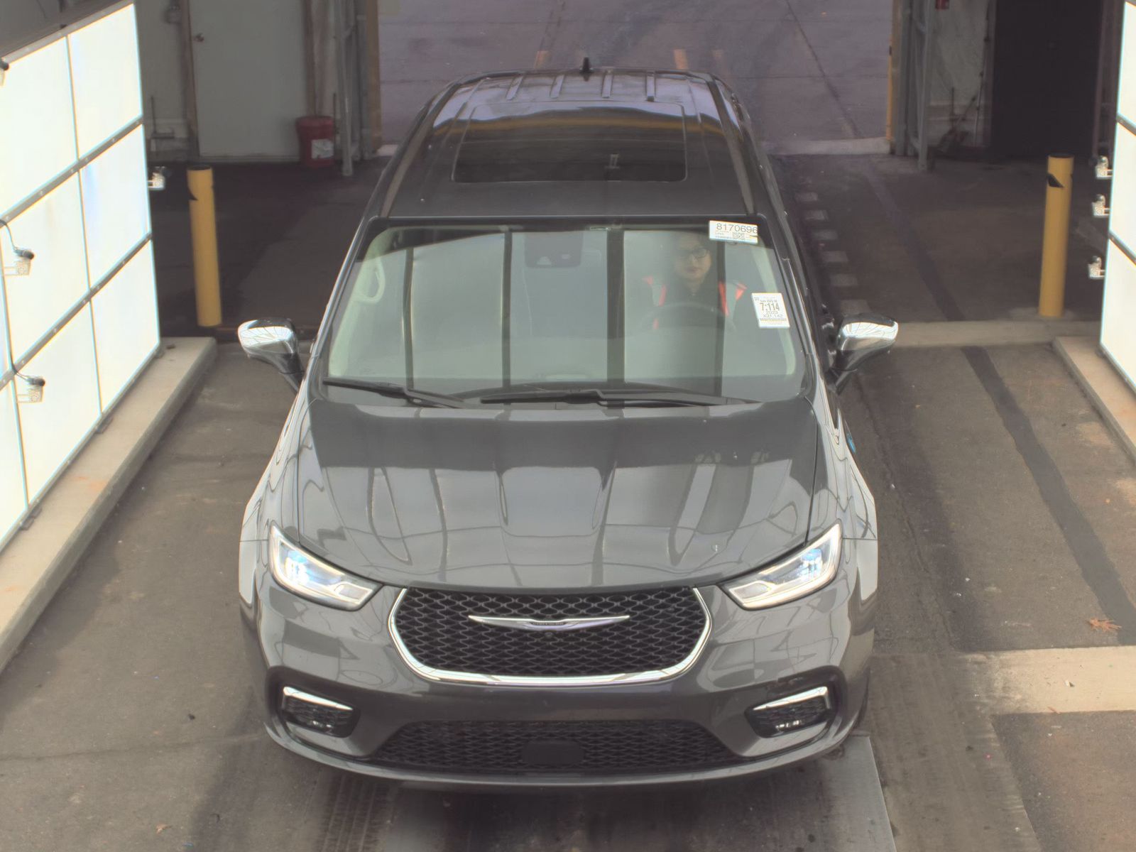 2023 Chrysler Pacifica Hybrid Limited FWD