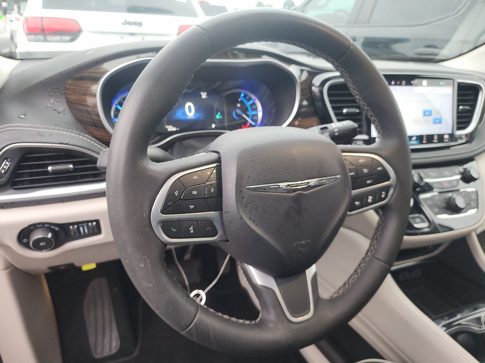 2023 Chrysler Pacifica Hybrid Limited FWD