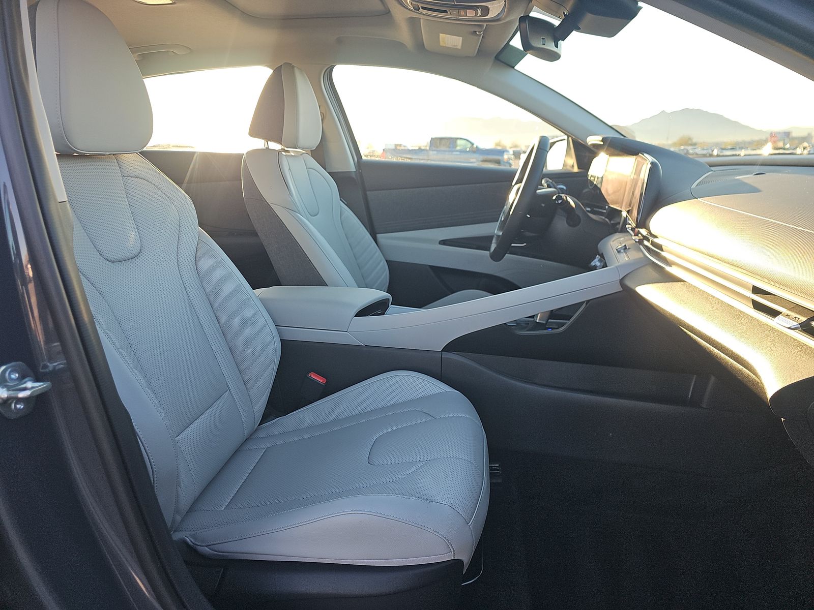 2024 Hyundai Elantra Limited FWD