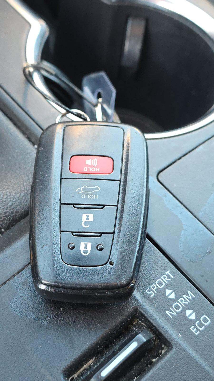 2023 Toyota Highlander LE FWD