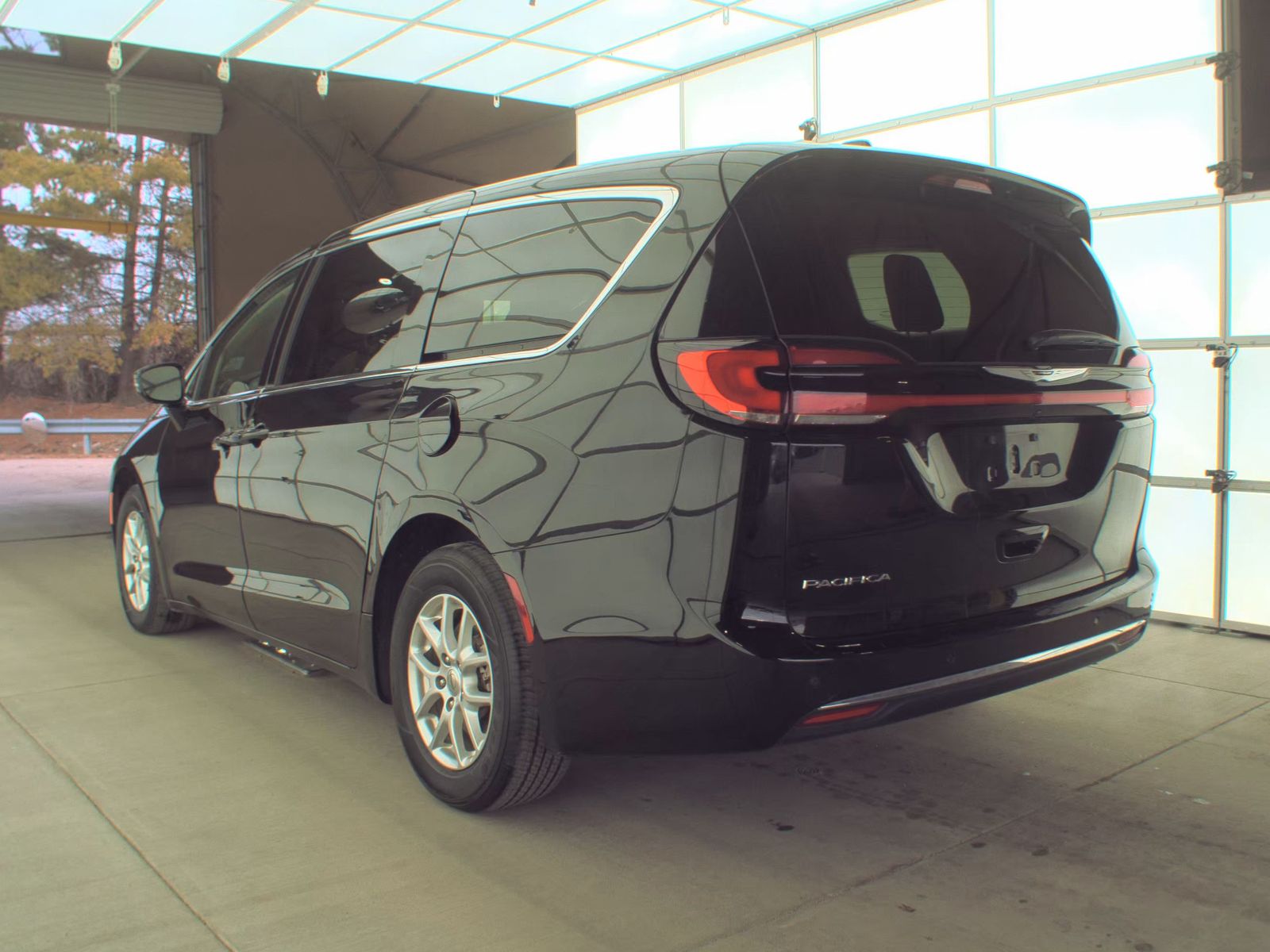 2024 Chrysler Pacifica Touring L FWD