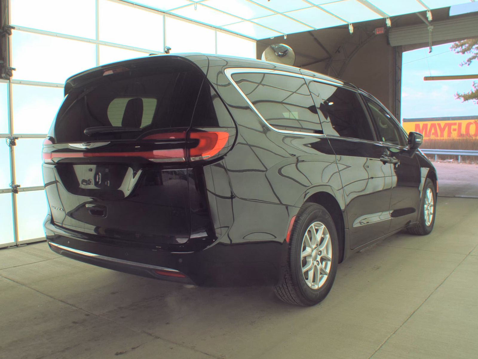 2024 Chrysler Pacifica Touring L FWD