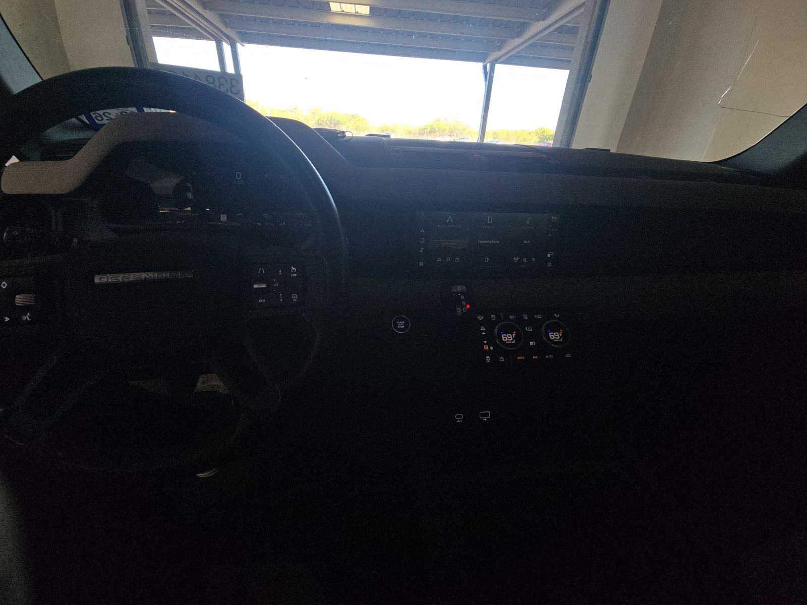 2023 Land Rover Defender 110 X-Dynamic SE AWD