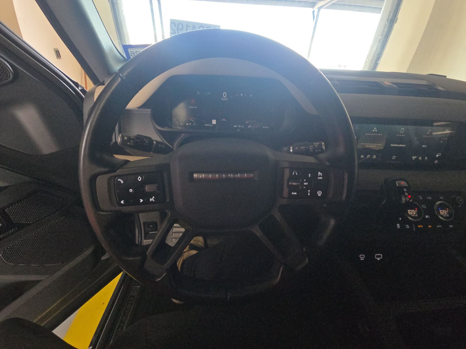 2023 Land Rover Defender 110 X-Dynamic SE AWD