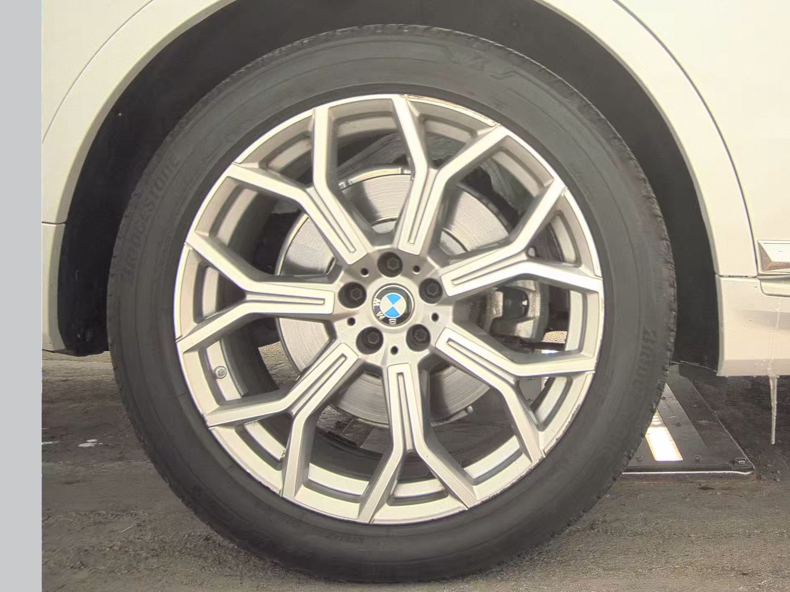 2022 BMW X7 xDrive40i AWD