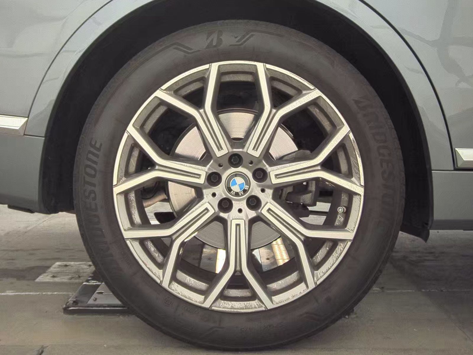 2023 BMW X7 xDrive40i AWD