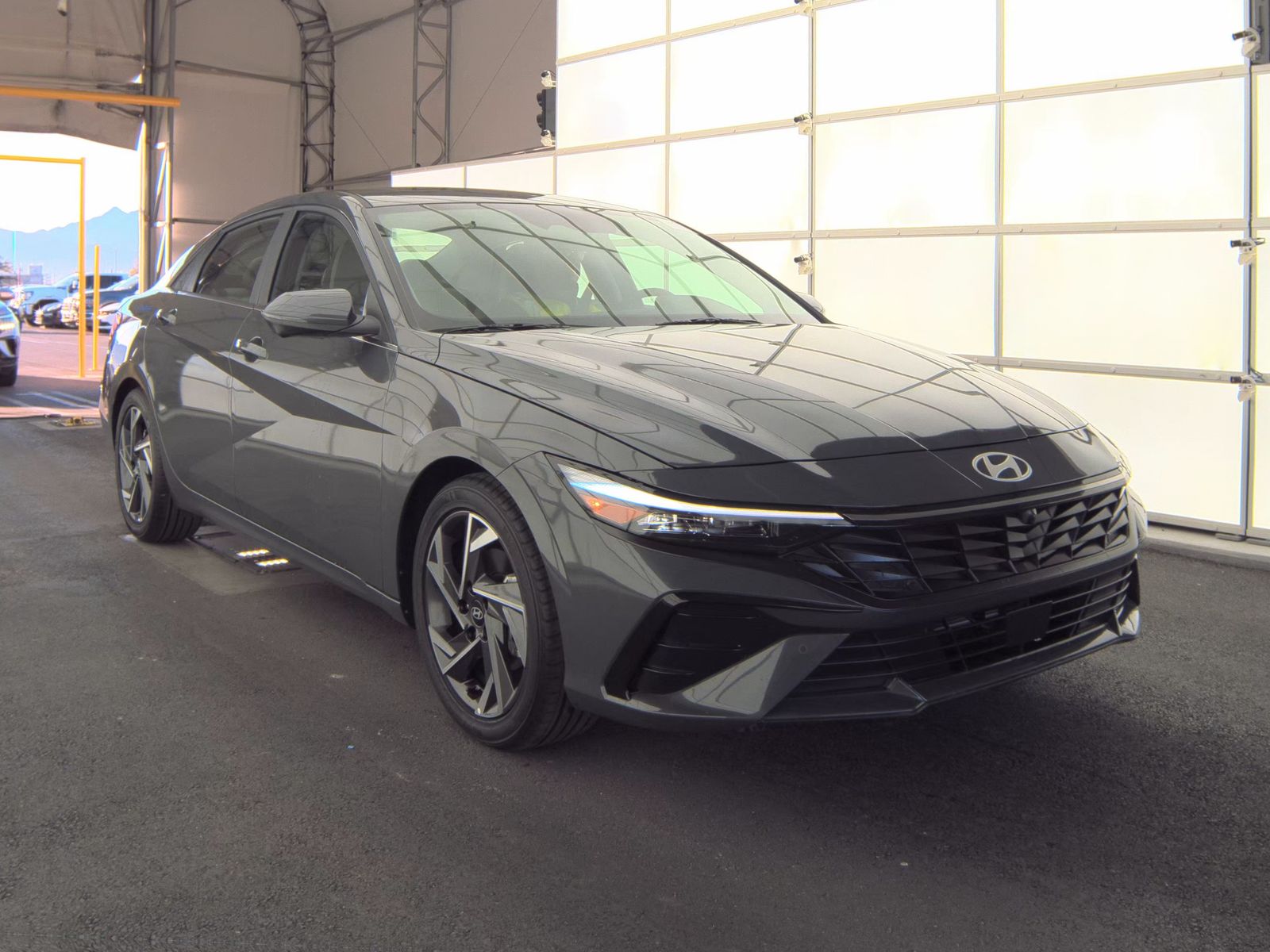 2024 Hyundai Elantra Limited FWD