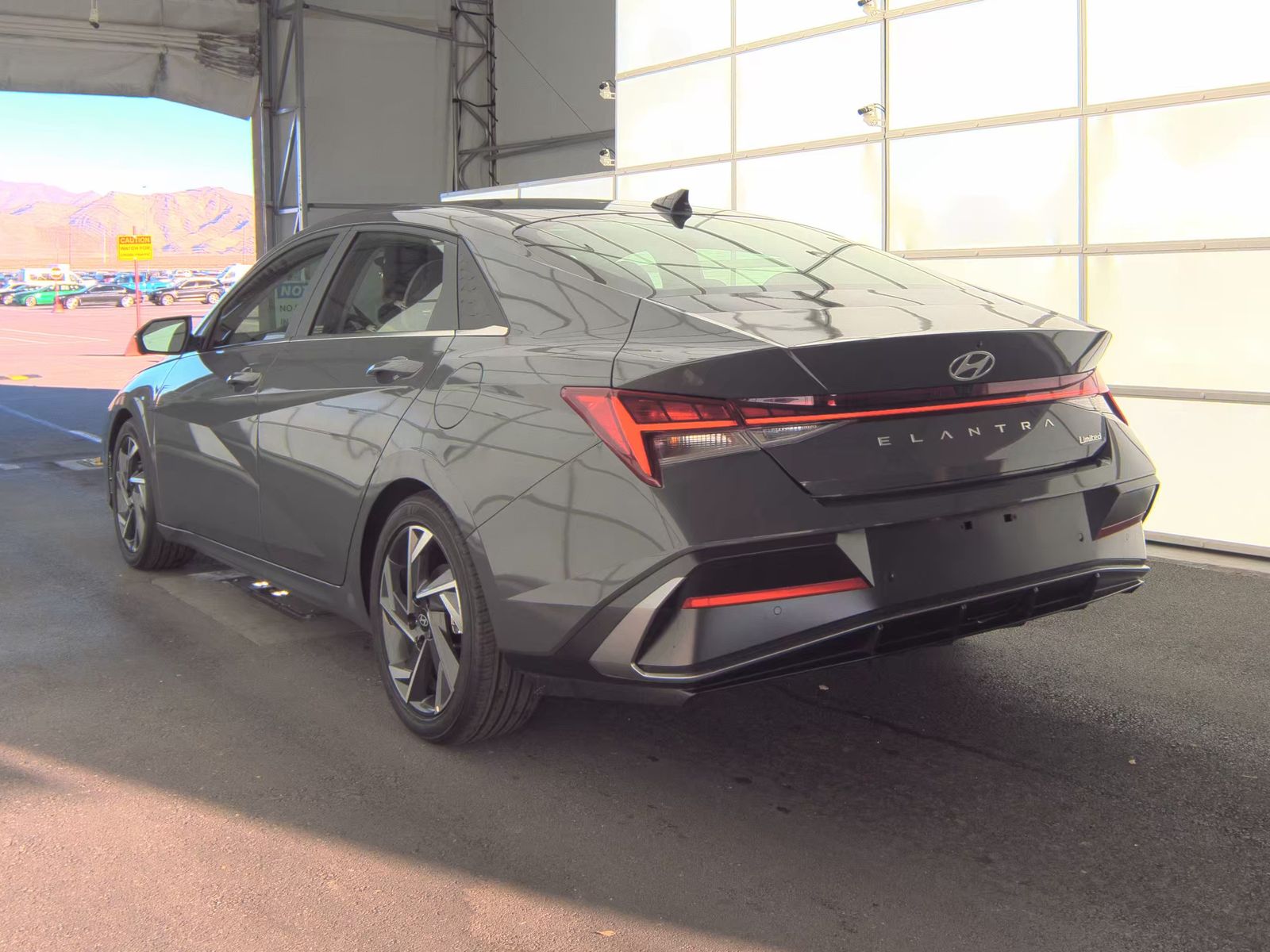 2024 Hyundai Elantra Limited FWD