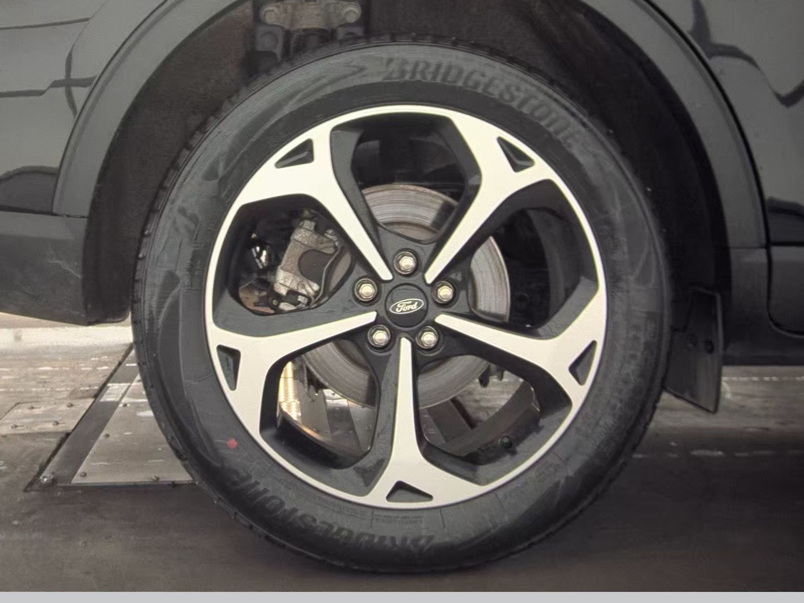 2025 Ford Escape Hybrid ST-Line Elite AWD