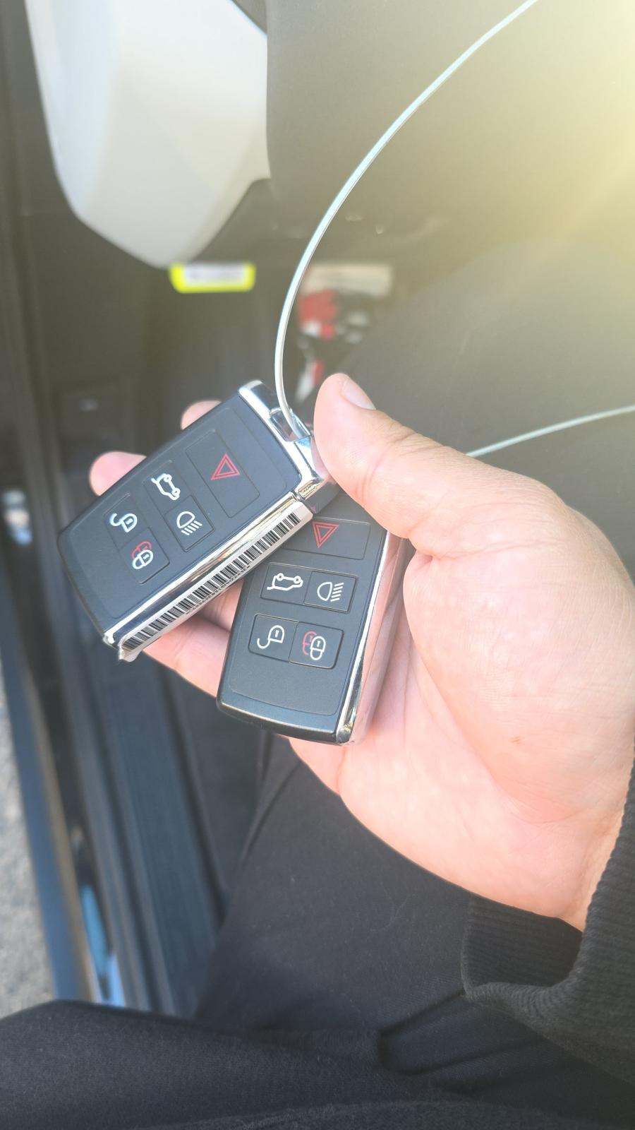 2023 Land Rover Defender 110 30th Anniversary Edition AWD