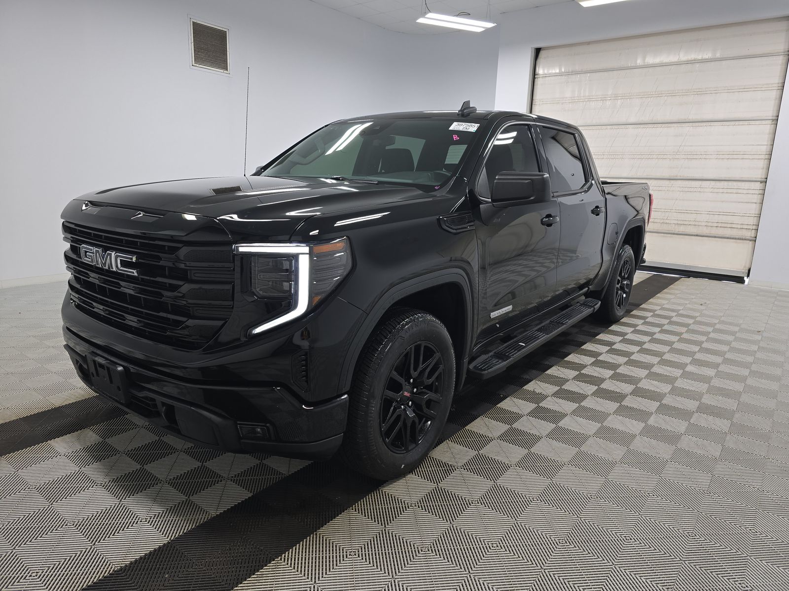 2023 GMC Sierra 1500 Elevation's photo