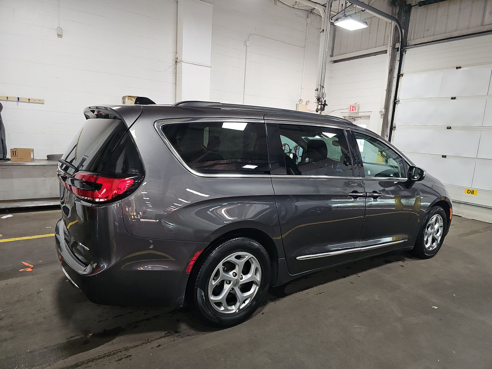 2023 Chrysler Pacifica Limited FWD