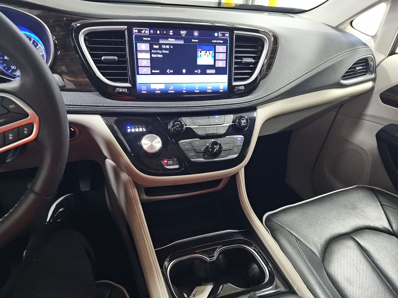 2023 Chrysler Pacifica Limited FWD