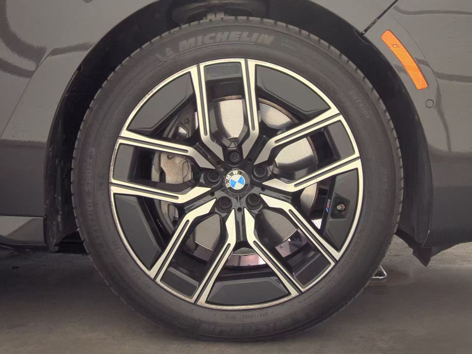 2023 BMW 7 Series 740i RWD