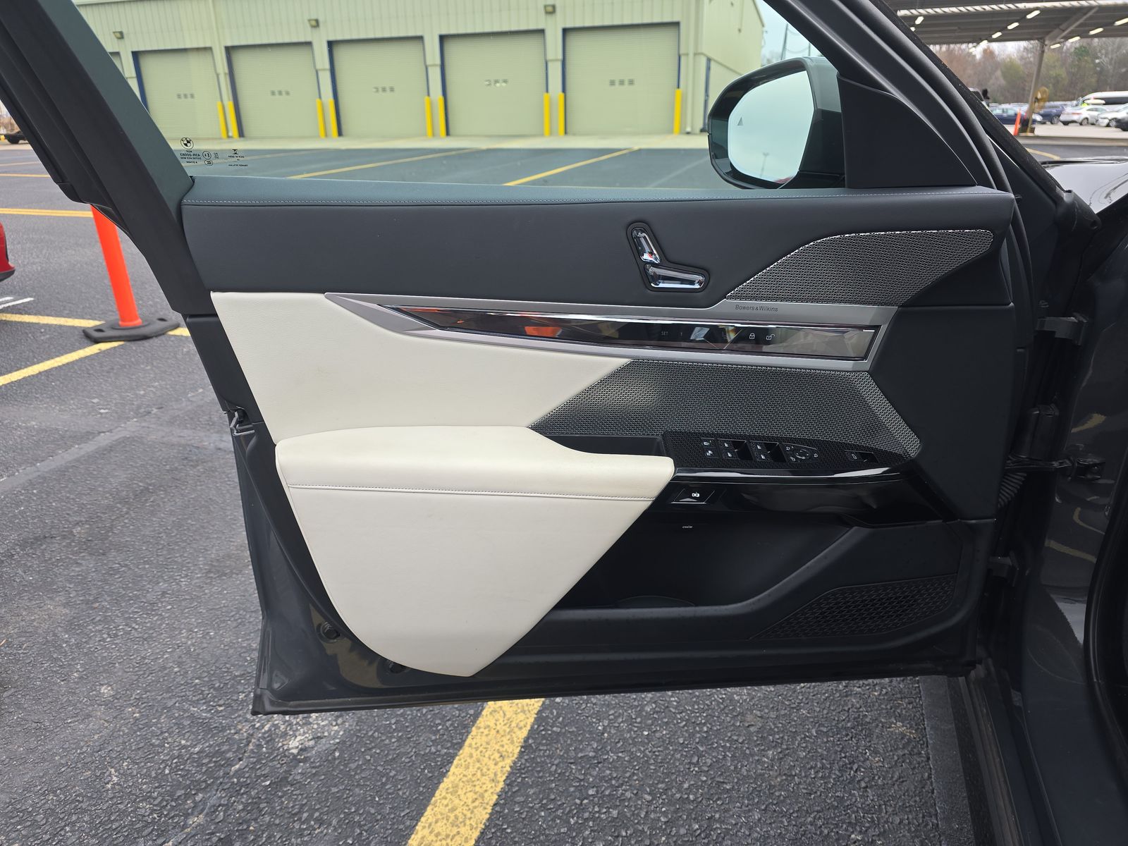 2023 BMW 7 Series 740i RWD