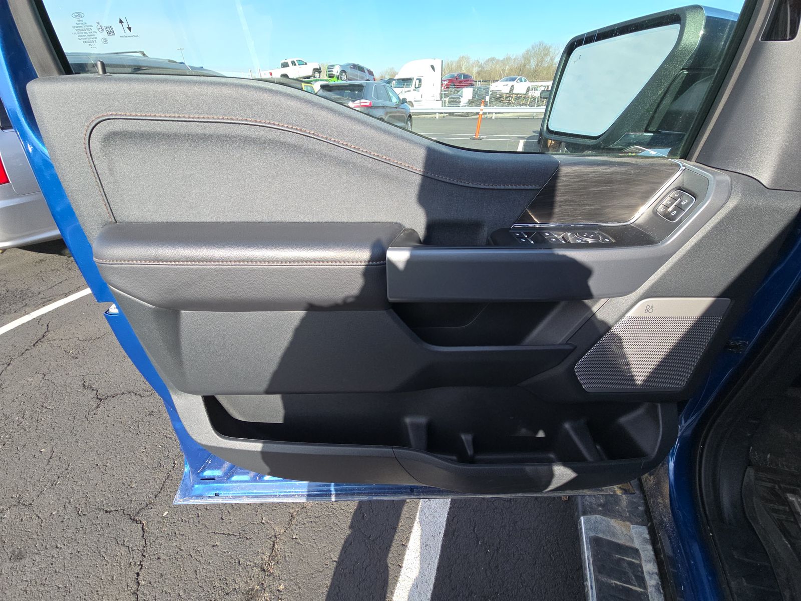 2025 Ford F-150 Hybrid Lariat AWD