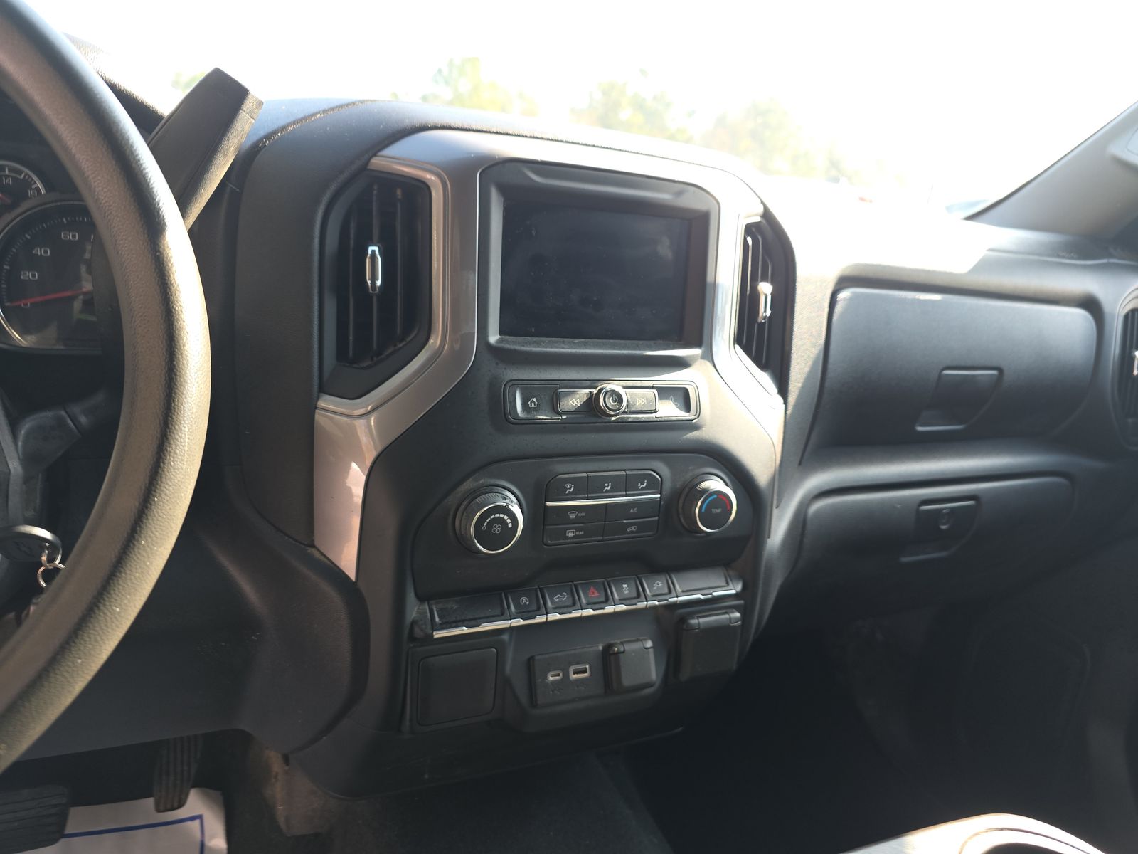 2022 Chevrolet Silverado 1500 Custom AWD