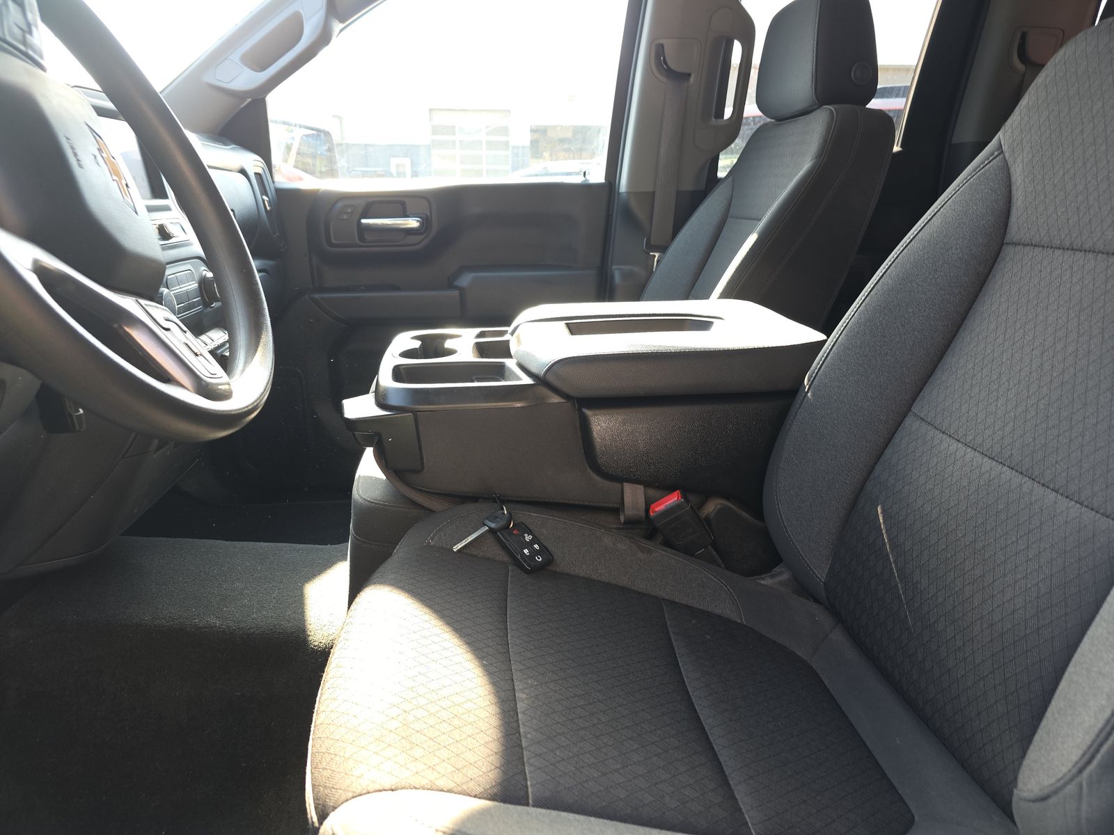 2022 Chevrolet Silverado 1500 Custom AWD