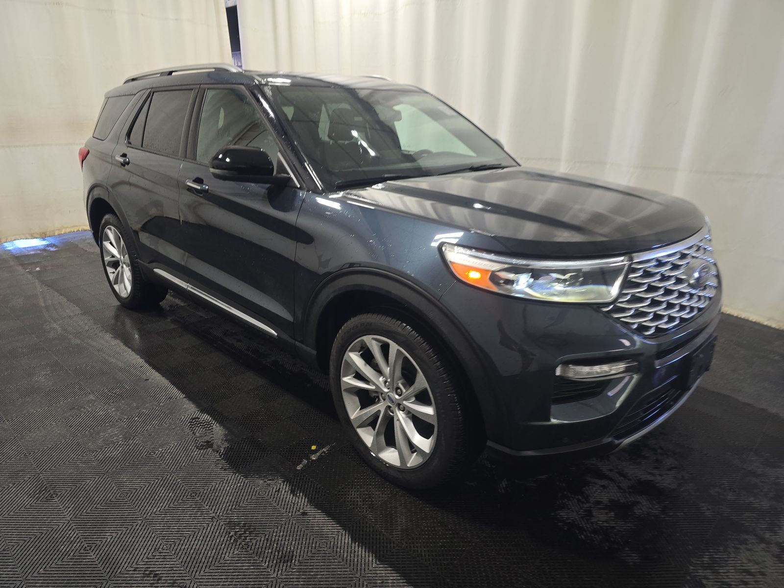 2022 Ford Explorer Platinum AWD