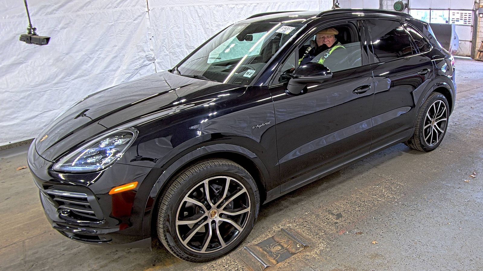 2022 Porsche Cayenne E-Hybrid Platinum Edition AWD